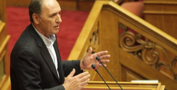 Σταθάκης: «Θα διασφαλίσουμε τις θέσεις εργασίας και τον ρόλο της ΔΕΗ»