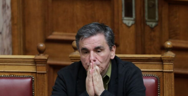 Τσακαλώτος σε ΝΔ: Είστε η νόσος που έχει μπερδέψει τον εαυτό της με τη θεραπεία