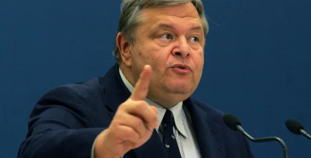 Βενιζέλος: Η κυβέρνηση δεν νομιμοποιείται να υπογράψει μέτρα για μετά το 2018