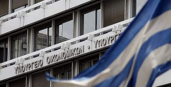 Ο “κουμπαράς” με το αποθεματικό του ενός δισ. ευρώ πάει σε ΔΕΚΟ και υπερωρίες