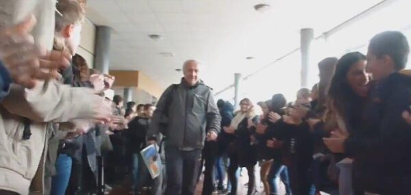 Η ανταποδοτική σύνταξη του δασκάλου… (βίντεο)