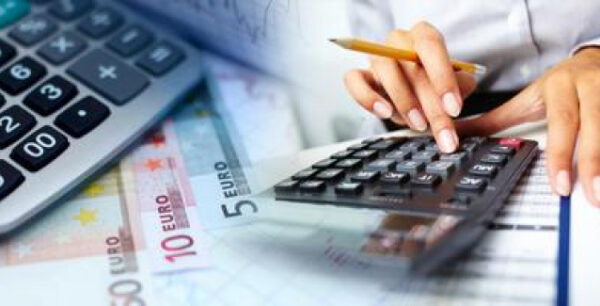 Καταργείται η ειδική εισφορά αλληλεγγύης για έως 30.000 ευρώ