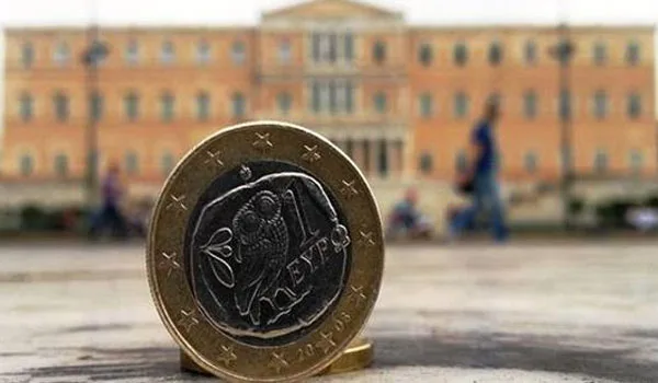 Αντισυνταγματικές οι μειώσεις σε συντάξεις και ειδικά μισθολόγια