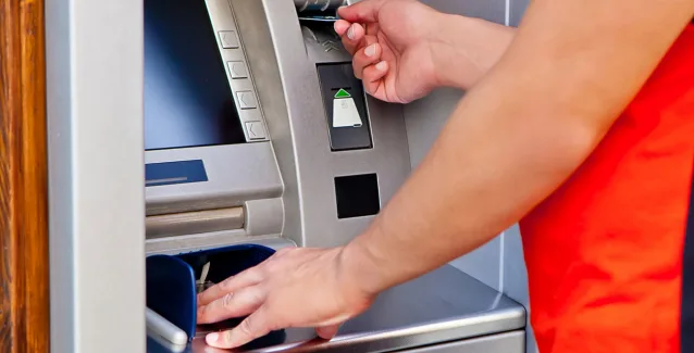 Ραγδαίες εξελίξεις για τα capital controls