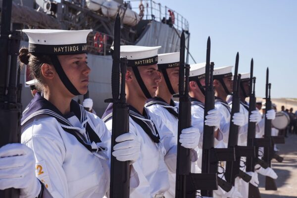 Πανελλήνιες 2017: Προθεσμίες για Έλληνιες εξωτερικού για τις στρατιωτικές σχολές