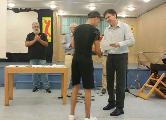 Ο Δημήτρης Μπαξεβανάκης στο Γυμνάσιο- Λύκειο του ειδικού καταστήματος κράτησης νέων Αυλώνα