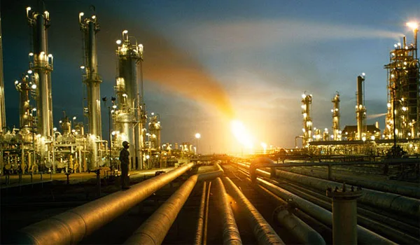 Ράλι στις τιμές του πετρελαίου λόγω της έντασης στη Μέση Ανατολή