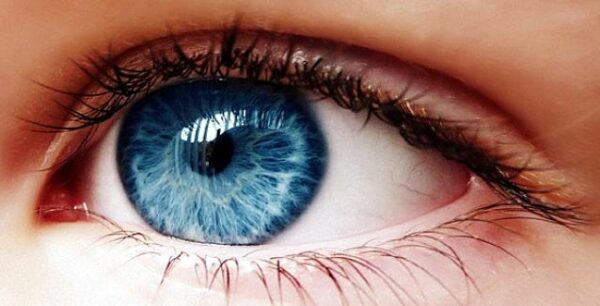 Πώς βλέπει κάποιος που πάσχει από καταρράκτη;