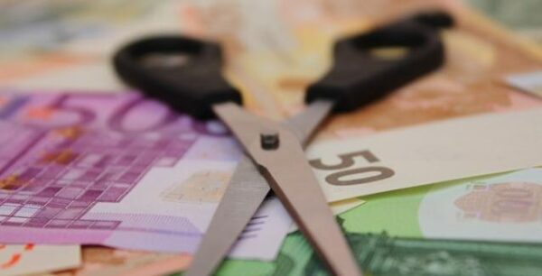 Ποια προϊόντα θα επιστρέψουν από αύριο στον μειωμένο συντελεστή ΦΠΑ