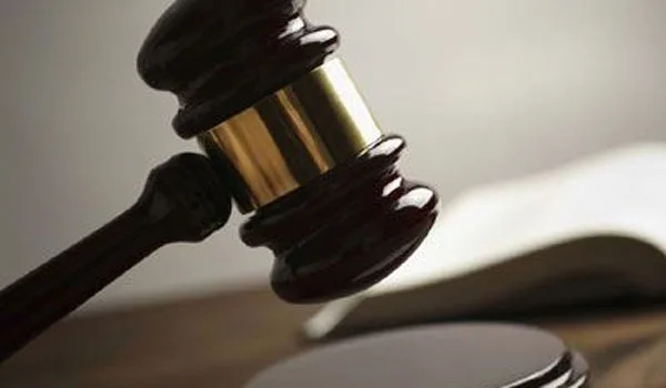 Μπαράζ κατασχέσεων για χρέη σε Δημόσιο και τράπεζες: Στο σφυρί πάνω από 5.000 ακίνητα