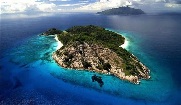 Τα 8 ελληνικά νησιά που διατίθενται προς πώληση