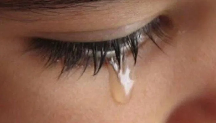 «Κάνε μας τη χάρη που έχεις και άποψη» – φράσεις που πληγώνουν τα παιδιά