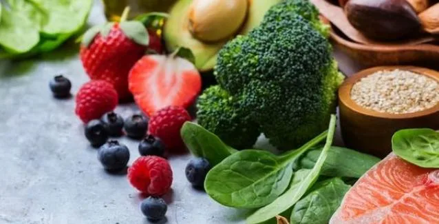 Έρευνα: Όσοι αρχίζουν να τρώνε πριν τις 8:30 το πρωί, μειώνουν τον κίνδυνο διαβήτη