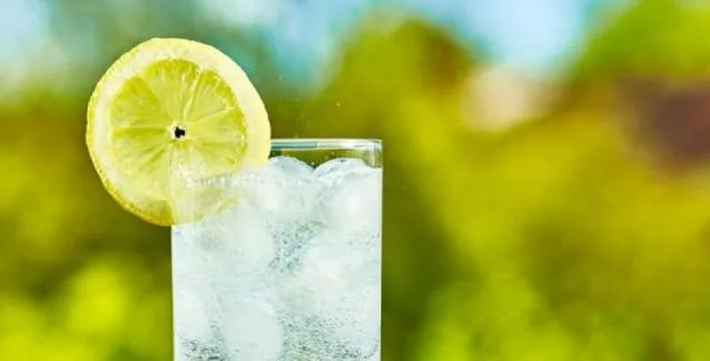 Επικίνδυνο το ανθρακούχο νερό – Δείτε γιατί