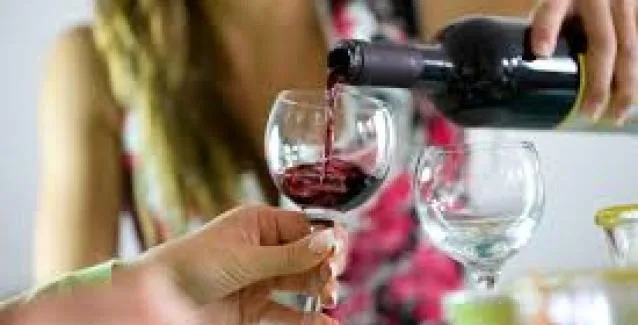 Η κατανάλωση αλκοόλ συνδέεται με την εξάπλωση του καρκίνου