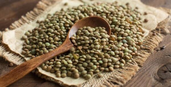 Πέντε τροφές πλούσιες σε φυτικές πρωτεΐνες που διευκολύνουν το αδυνάτισμα