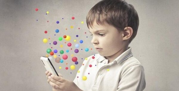 Wi-Fi και παιδιά: Τι ισχύει με την ακτινοβολία