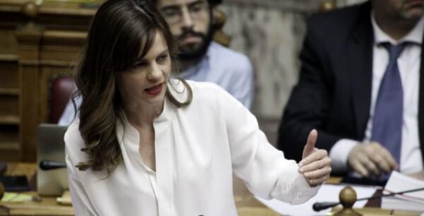 Αχτσιόγλου: Νέες θέσεις εργασίας για 22.500 ανέργους έως το φθινόπωρο