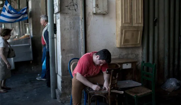 Βloomberg: Οι 140 μεταρρυθμίσεις έγιναν, απομένουν άλλες 100 για την Ελλάδα