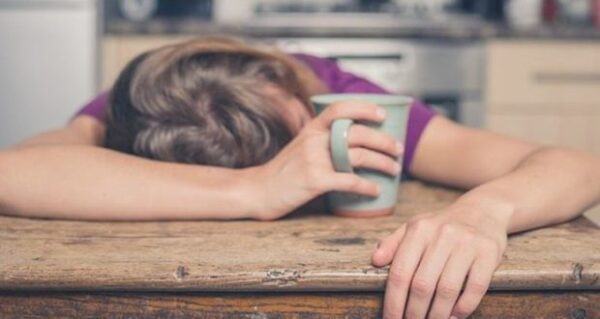 Κούραση: 3 λόγοι που νιώθουμε συνέχεια κατάκοποι