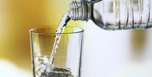 Μπουκάλια στον ήλιο: Κρυφοί κίνδυνοι για την υγεία