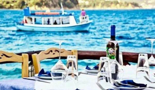 Σαφάρι της Οικονομικής Αστυνομίας για παραβάσεις στις τουριστικές περιοχές