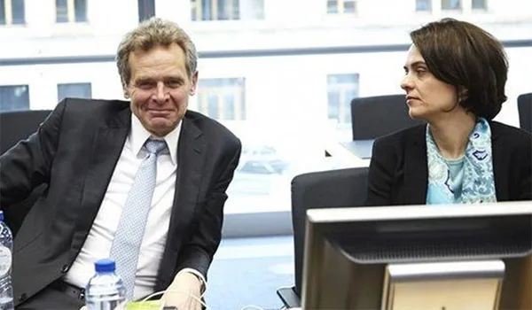 Επιστροφή των δανειστών με φορολογικά μέτρα και κίνδυνο για μείωση μισθών