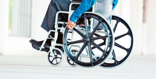 Νέο “χτύπημα” στα νοικοκυριά: Κόβονται επιδόματα αναπηρίας και κοινωνικές παροχές