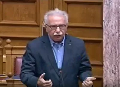 ΝΔ κατά Γαβρόγλου για τις αλλαγές στις Πανελλαδικές εξετάσεις