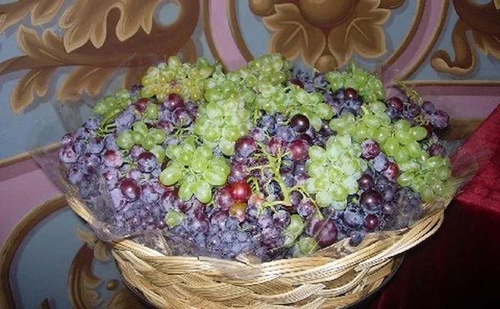 Γιατί η εκκλησία ευλογεί τα σταφύλια στις 6 Αυγούστου