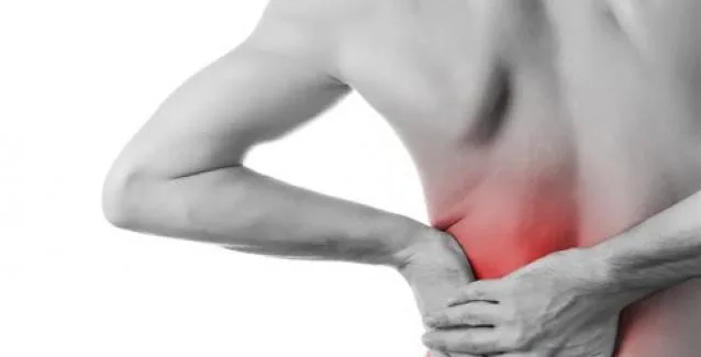 Το καλοκαίρι αυξάνονται τα κρούσματα κολικού από πέτρα στο νεφρό