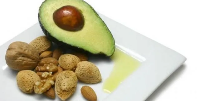 Οι τροφές με πολλά λιπαρά που κάνουν καλό στην υγεία!