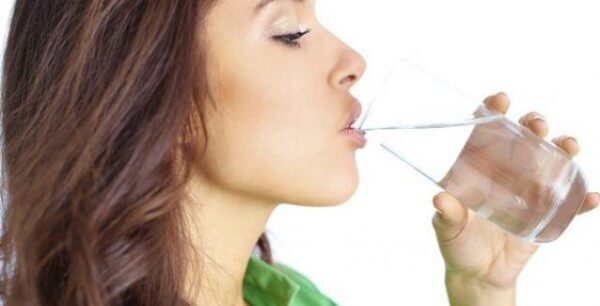 Τα πλεονεκτήματα του να πίνετε ζεστό νερό