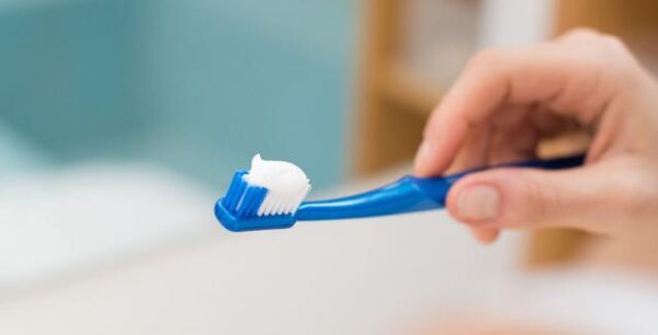 Στοματική υγιεινή: Τι δείχνει για τον κίνδυνο άνοιας