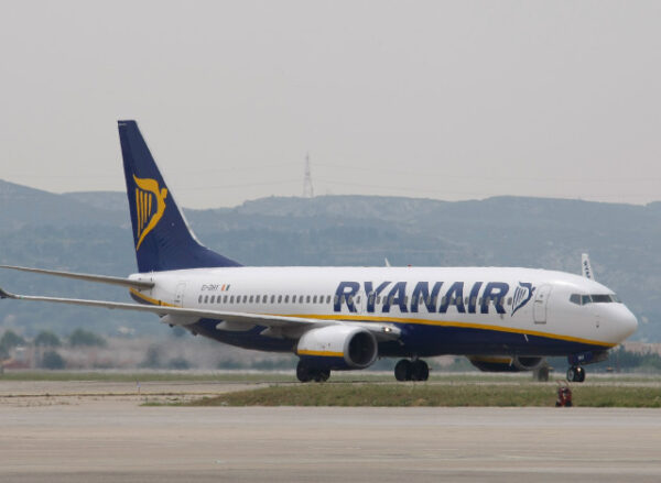 Ζημιά 25 εκατομμυρίων και μπαράζ ακυρώσεων πτήσεων από την Ryanair