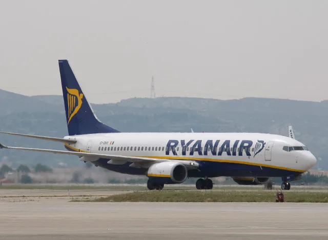 Ζημιά 25 εκατομμυρίων και μπαράζ ακυρώσεων πτήσεων από την Ryanair