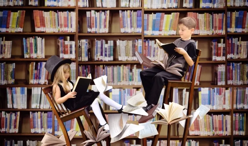 Εσείς πόσα βιβλία «ντύσατε» σήμερα;