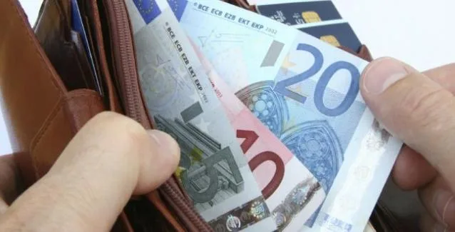 Τρίτη αξιολόγηση και επιδόματα: Τι θα γίνει με το πετρέλαιο θέρμανσης