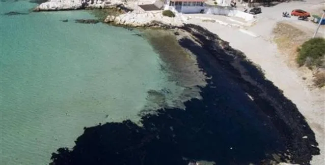 ΕΛΚΕΘΕ: Η ρύπανση στον Σαρωνικό είναι ανεξέλεγκτη