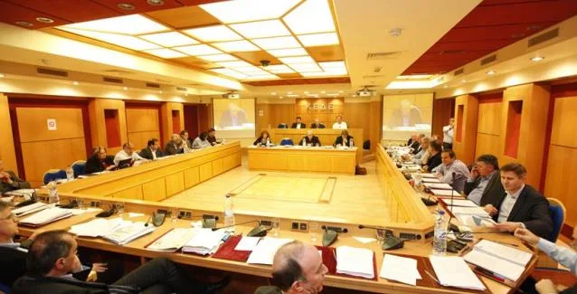 Να μην καταθέσουν τα χρήματά τους στην Τράπεζα της Ελλάδας αποφάσισαν οι Δήμοι