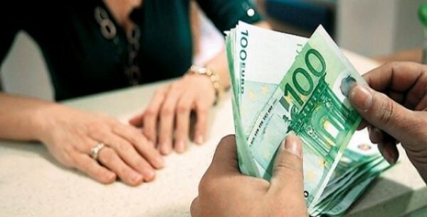 Έκτακτο βοήθημα σε 250 χιλ. νοικοκυριά -Τι προβλέπει το σχέδιο