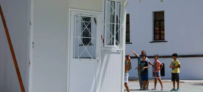 Μυτιλήνη: Σε λυόμενα θα κάνουν μαθήματα στις σεισμόπληκτες περιοχές