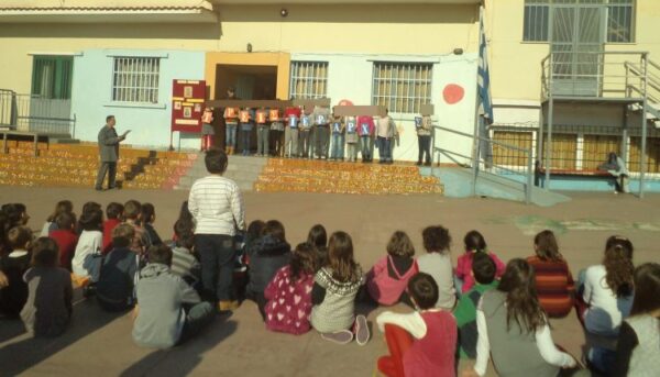 Διαμαρτυρία για το κλείσιμο σχολείου στο δήμο Νεάπολης Συκεών