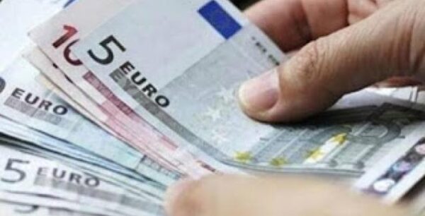 Χιλιάδες Έλληνες δικαιούνται επίδομα 600 ευρώ: Δικαιούχοι