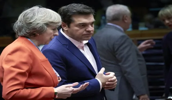 Bloomberg: Οι ανησυχητικές ομοιότητες της Βρετανίας με την Ελλάδα του 2015