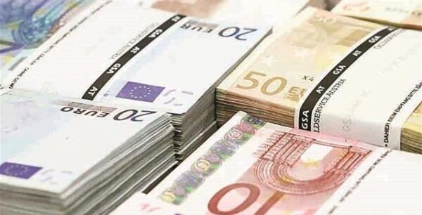 Υστέρησαν τα φορολογικά έσοδα ΥΠΟΙΚ: Μείον 216 εκατ. τον Αύγουστο και 619 εκατ. το 8μηνο