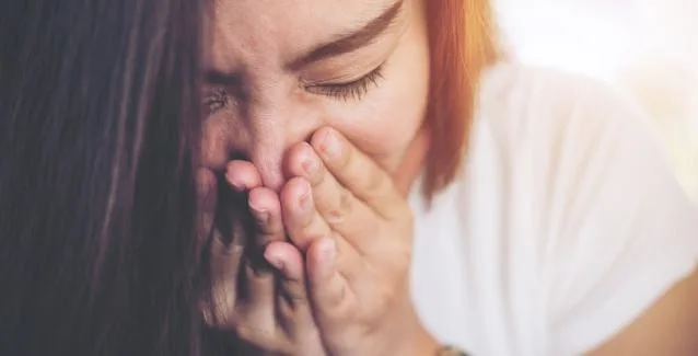 Τι μπορεί να συμβεί όταν κόβετε το φτέρνισμα;