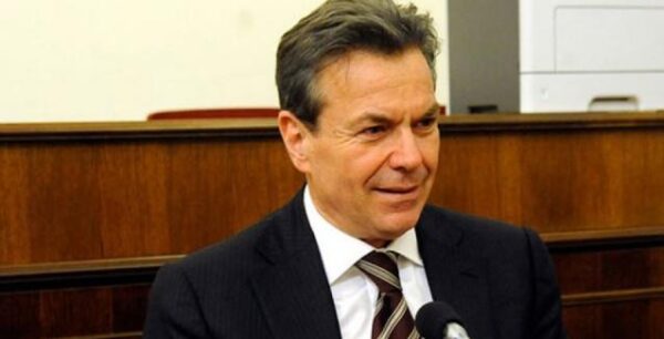 Πετρόπουλος: Στα 384 ευρώ το κατώτατο όριο για τις συντάξεις χηρείας