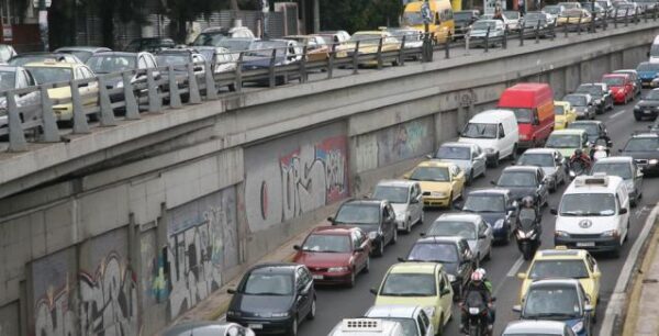 “Ναυάγησαν” τα σχέδια για αλλαγές στα τέλη κυκλοφορίας – Ποιοι θα δουν μικρές ελαφρύνσεις