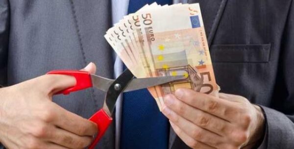 Έρχεται ρύθμιση για τα χρέη στα Ταμεία